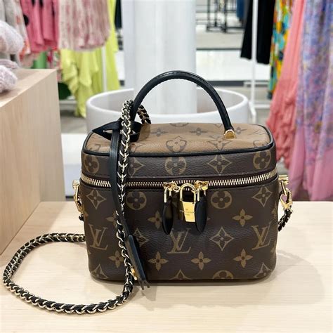 metisse louis vuitton|Louis Vuitton monogram reverse.